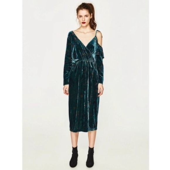 ZARA Asymmetrical Shoulder Crushed Velvet‎ Midi Dress in Emerald size S Holidays - Picture 1 of 16